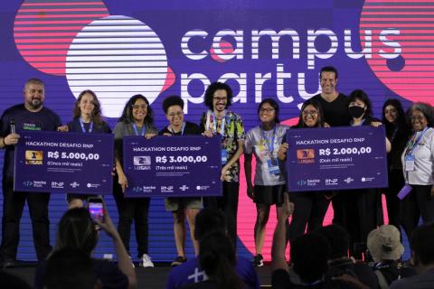 Cerimônia de premiação dos vencedores do Hackathon